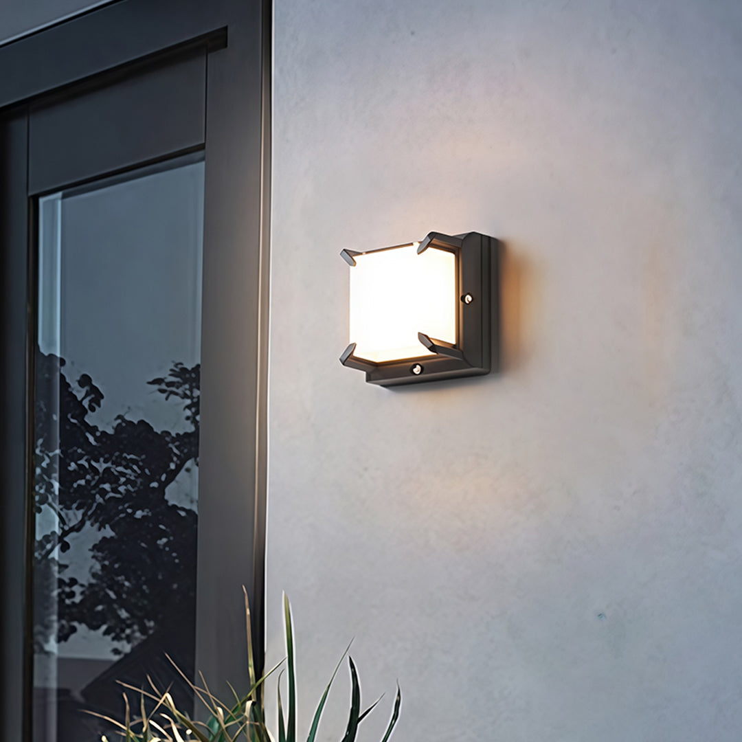 RAVENHALL WEATHERPROOF ALUMINUM OUTDOOR WALL LANTERN