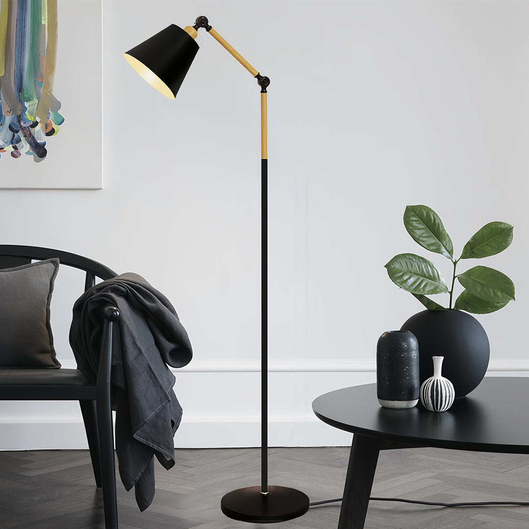RAVENHALL METALLIC ADJUSTABLE LAMP POST