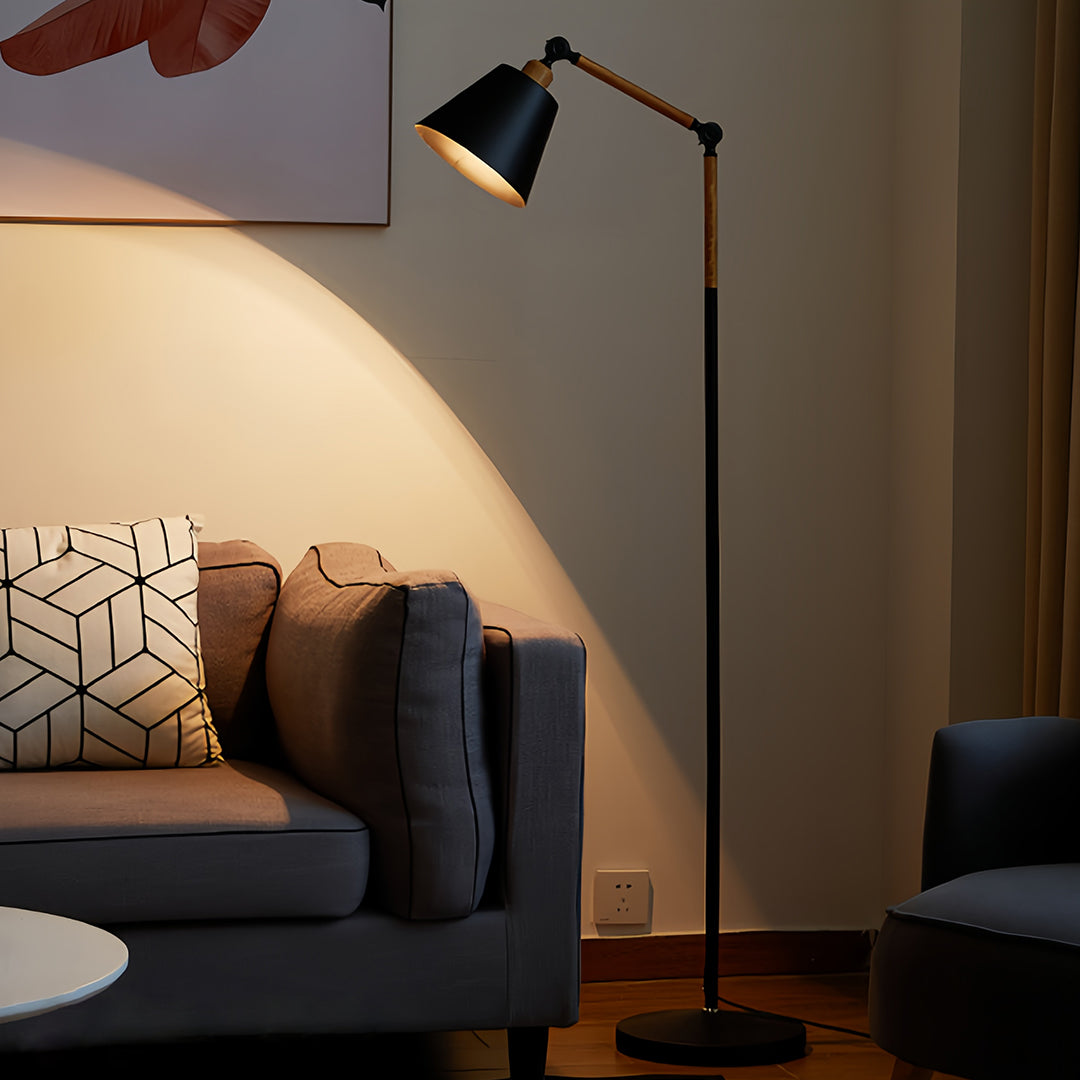 RAVENHALL METALLIC ADJUSTABLE LAMP POST