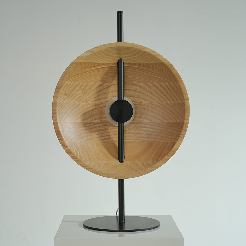 BRACKENWOOD SCULPTURAL LAMP OF NATURAL FLAIR