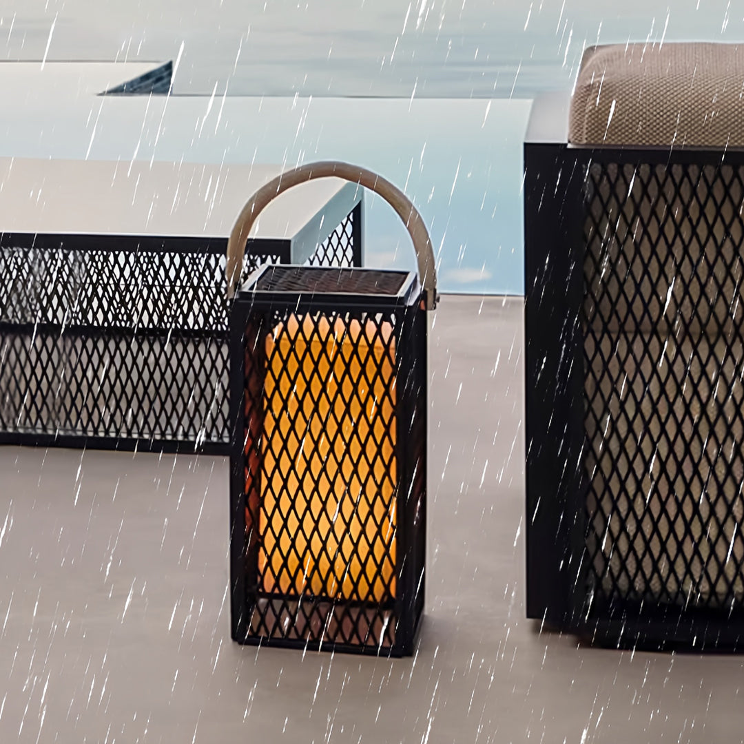 RAVENCLIFFE WATERPROOF GARDEN LANTERN