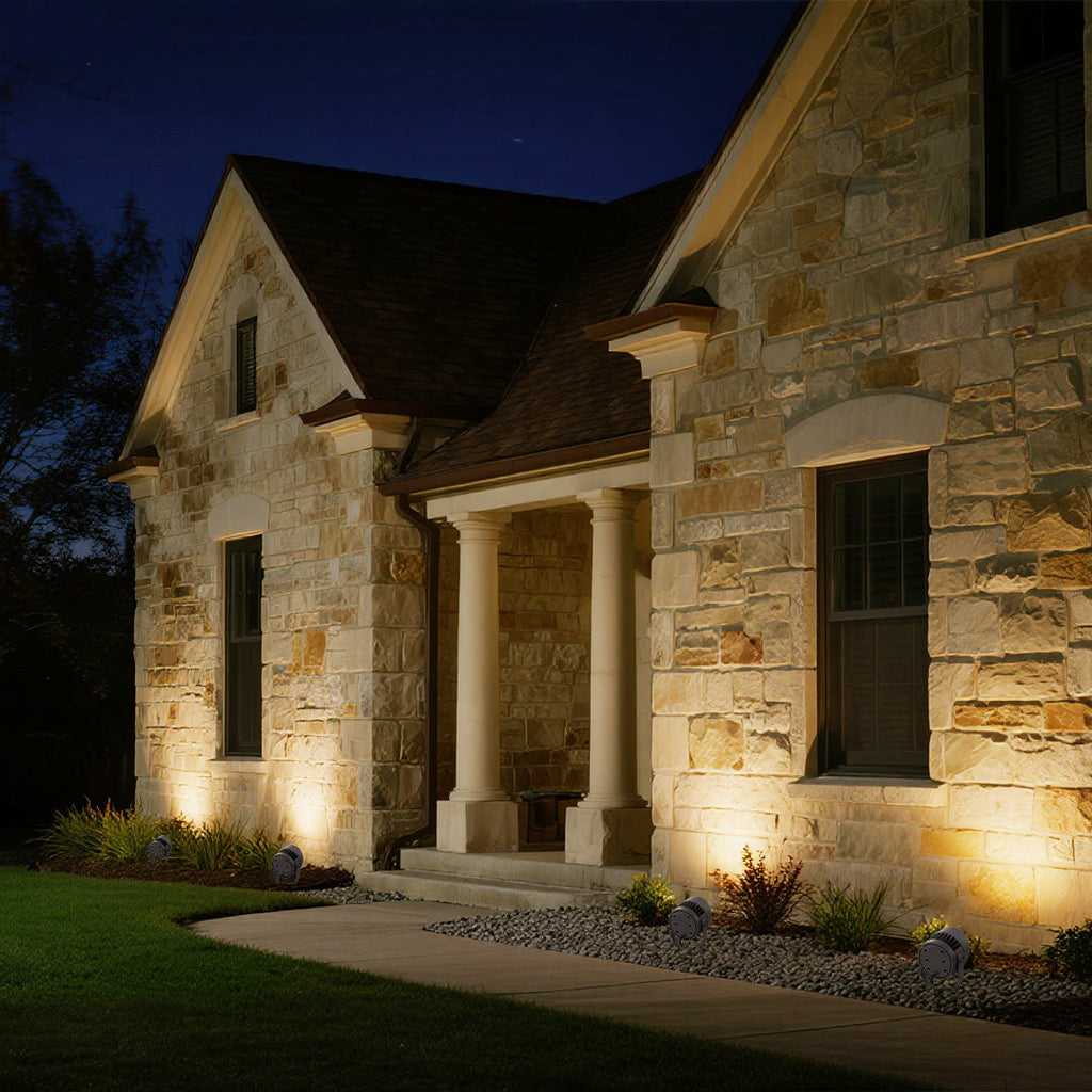 WINDSOR GARDEN BEACON SPOTLIGHTS WITH WEATHERPROOF DESIGN
