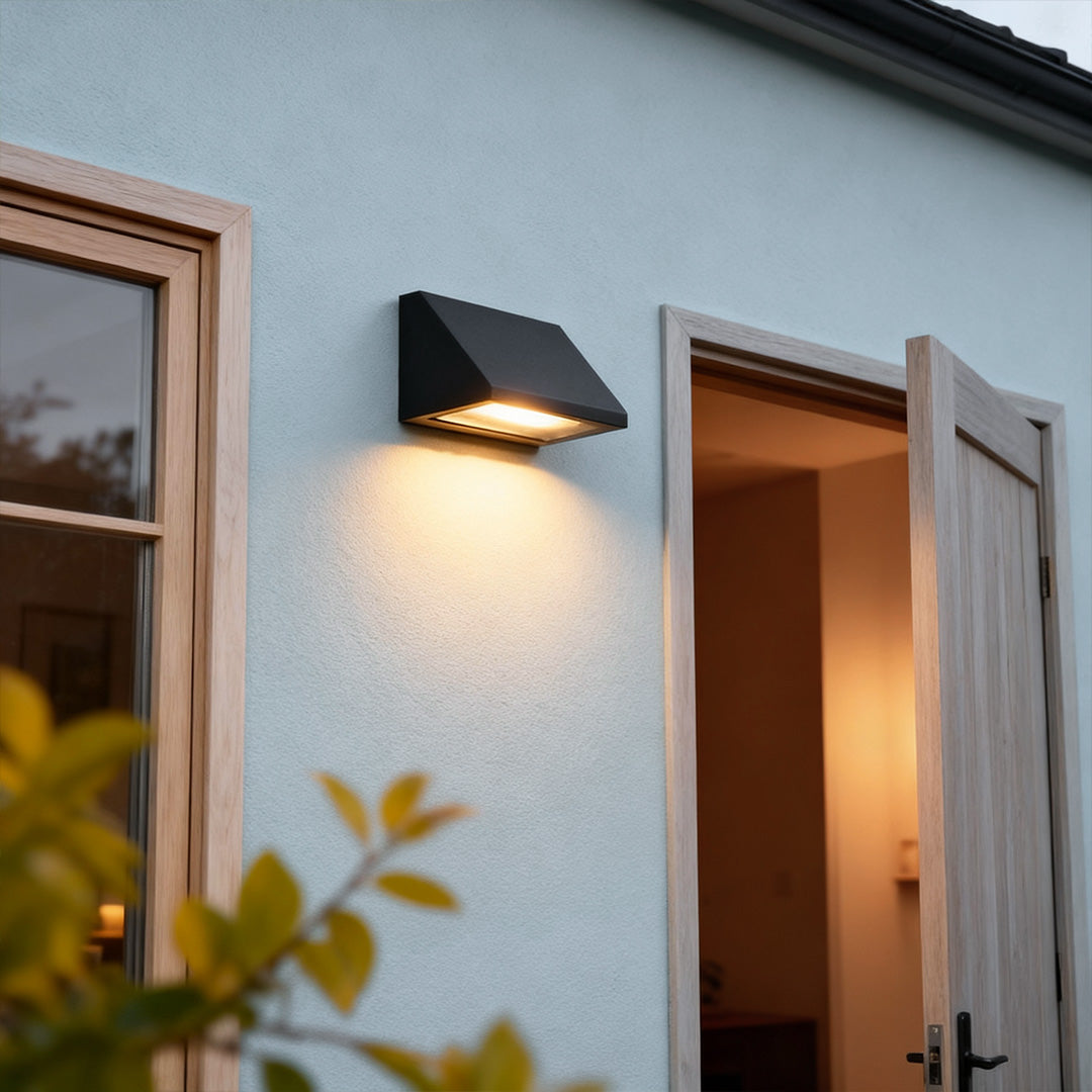 CHISWICK WEATHERPROOF LED OUTDOOR SCONCE