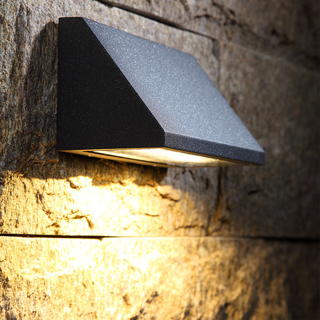 CHISWICK WEATHERPROOF LED OUTDOOR SCONCE