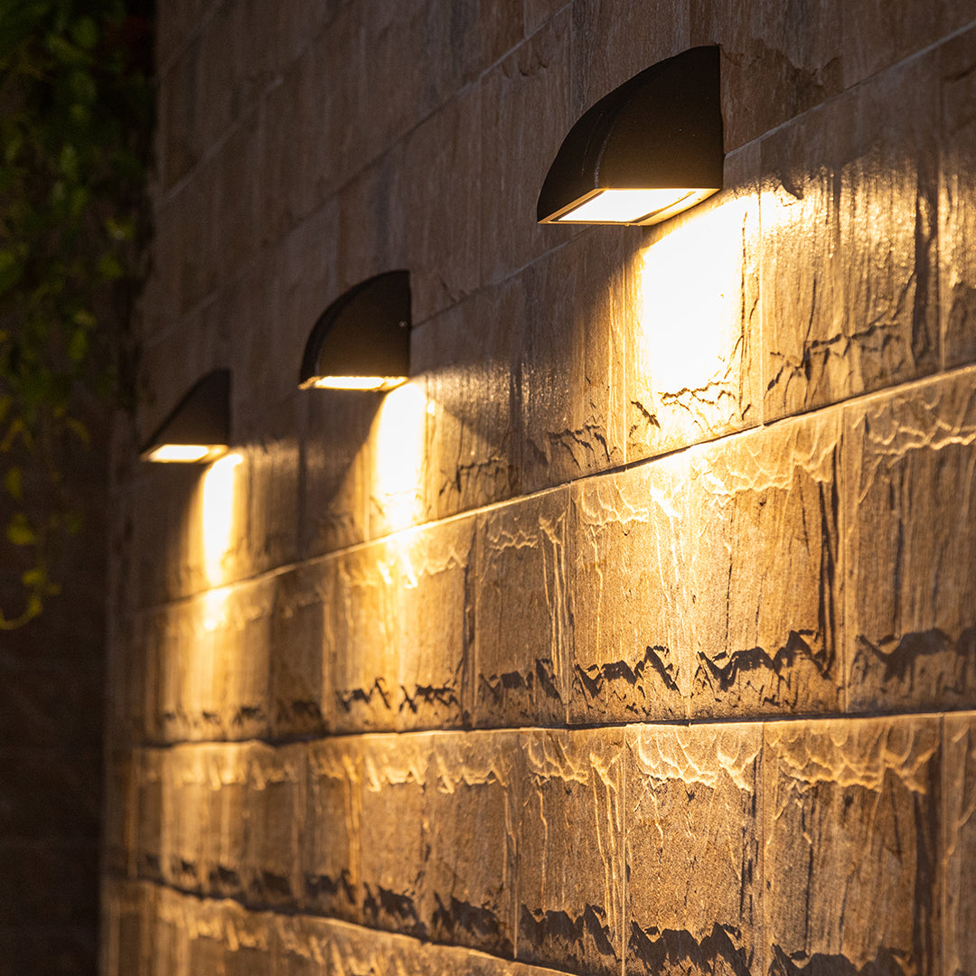 CHISWICK WEATHERPROOF LED OUTDOOR SCONCE