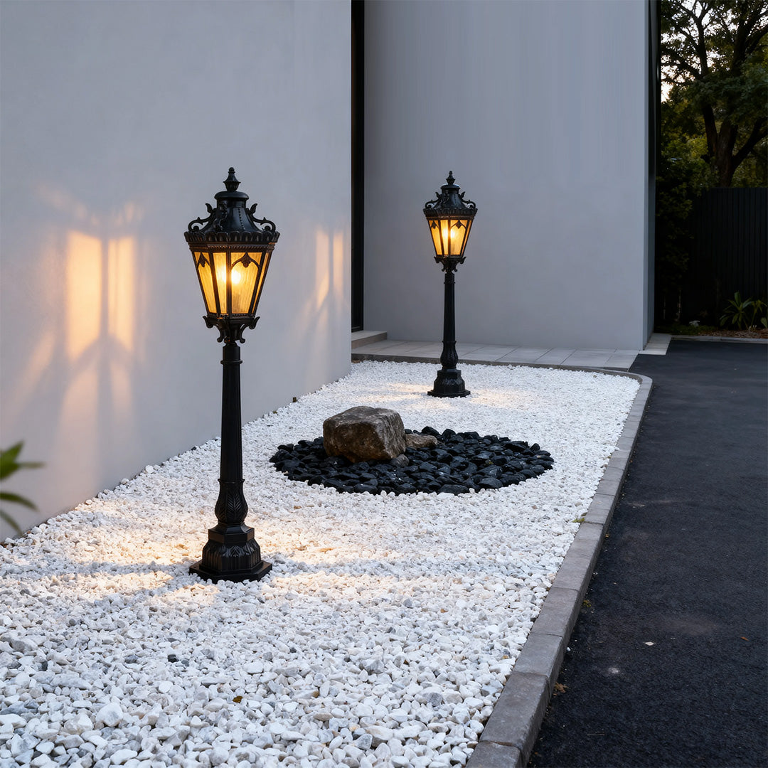 RAVENSHIRE WEATHERPROOF ALUMINUM GARDEN PATH LIGHT