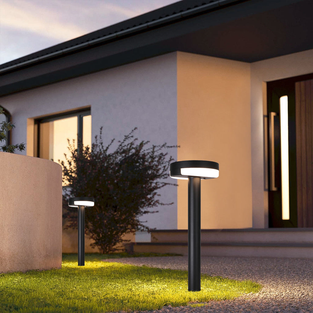 RAVENWOOD OUTDOOR METAL PATHLIGHT WITH WATERPROOF DESIGN