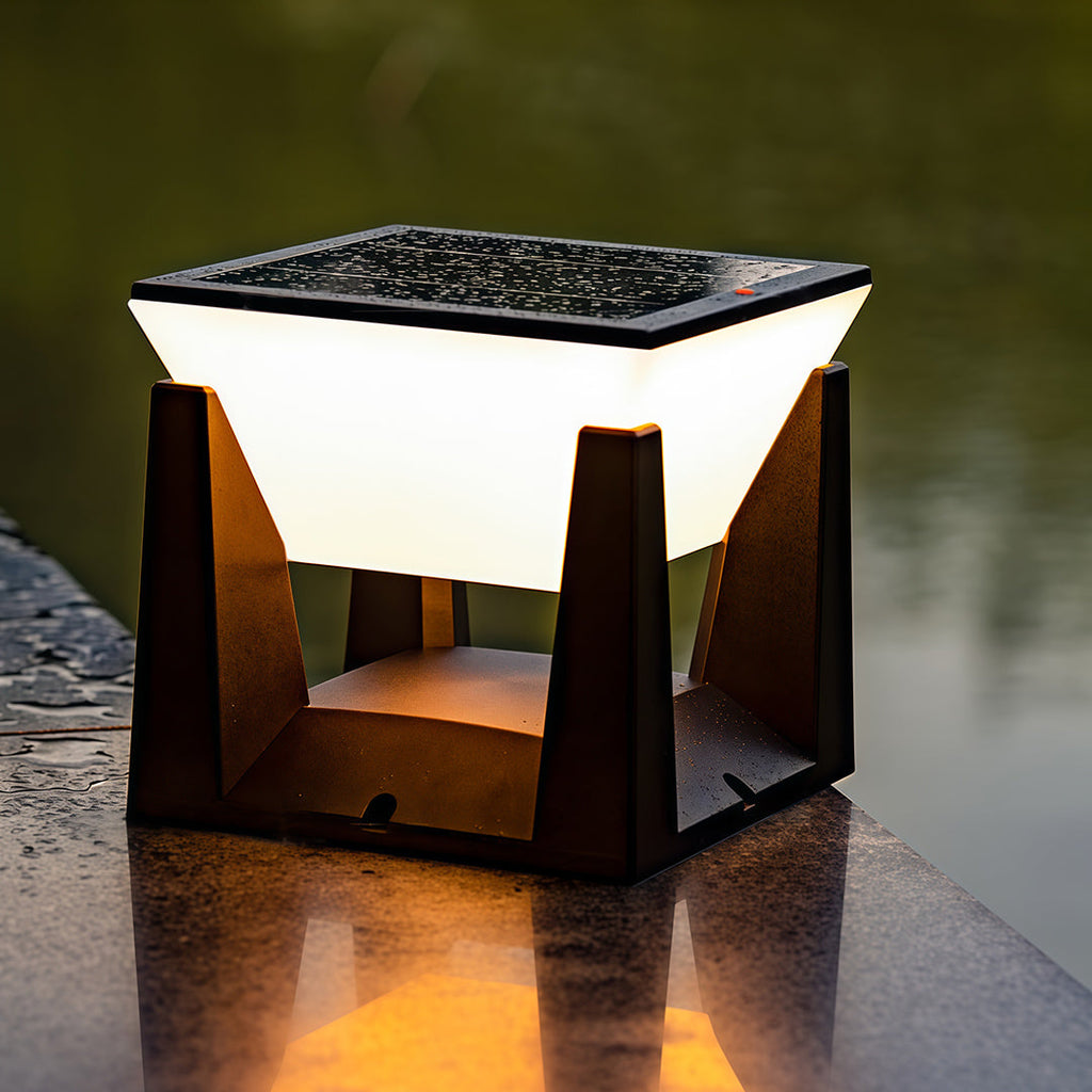RAVENSCROFT SOLAR GARDEN PILLAR LIGHT WITH WEATHER-RESISTANT DESIGN