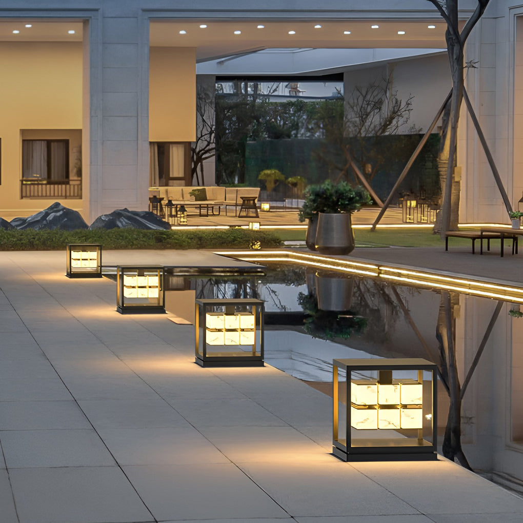 WINDSOR BRICK SQUARE SOLAR LANTERN