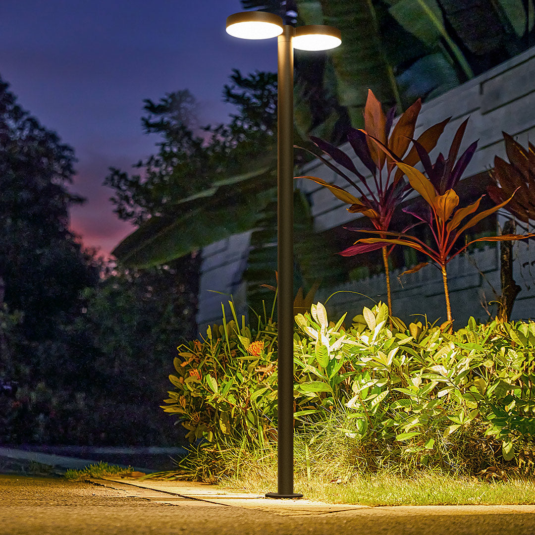 WINTERBOURNE SOLAR-POWERED GARDEN ILLUMINATOR