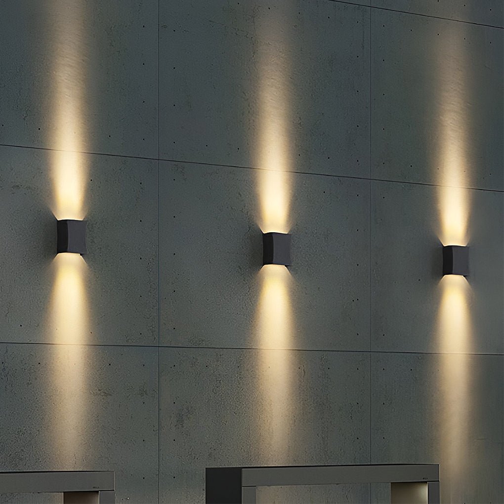 WINTHROP DUAL-ANGLE LED EXTERIOR WALL SCONCE