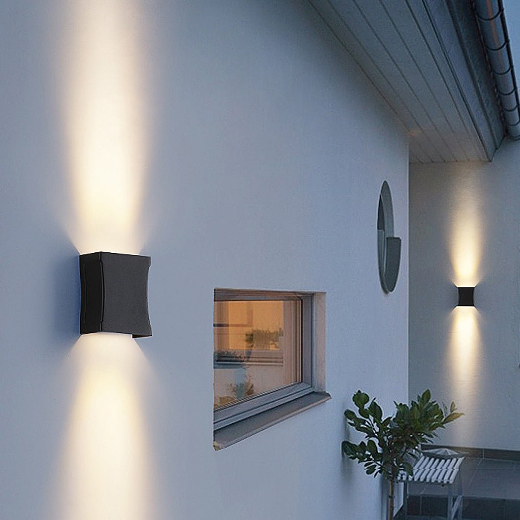 WINTHROP DUAL-ANGLE LED EXTERIOR WALL SCONCE