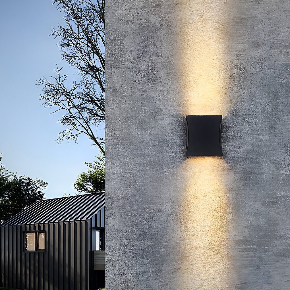 WINTHROP DUAL-ANGLE LED EXTERIOR WALL SCONCE