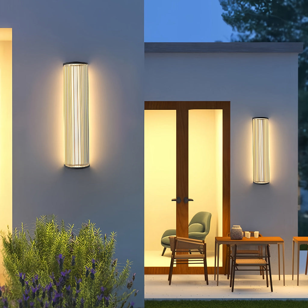 WINDSOR GARDEN VERTICAL LANTERN - Outdoor Waterproof Wall Fixture