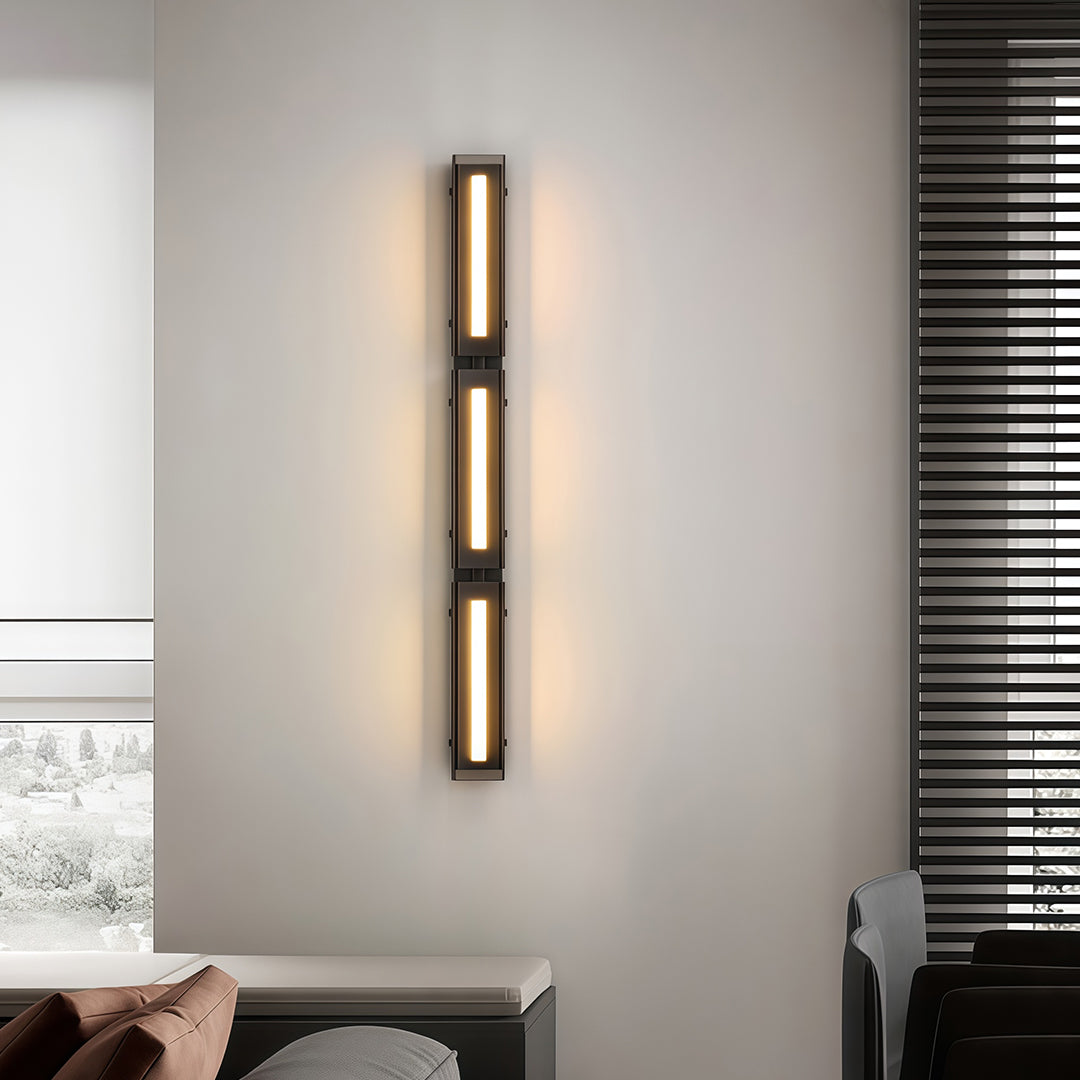 RAVENHALL MODERNIST VERTICAL WALL LAMP