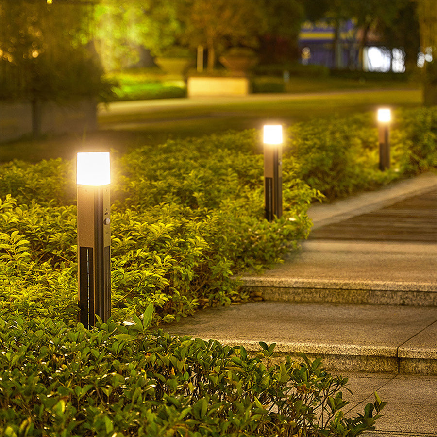 WINDSOR SOLAR ILLUMINATION PATHWAY BOLLARD WITH MOTION DETECTION