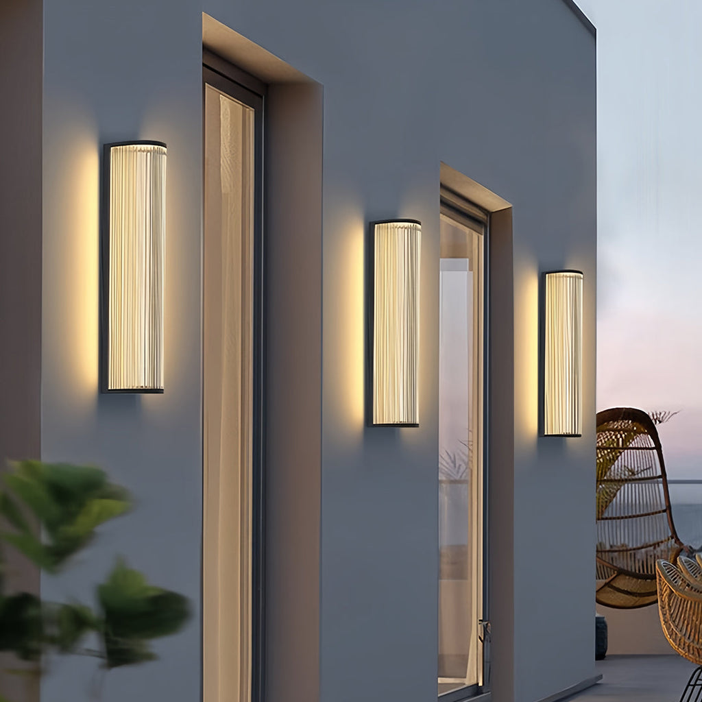 WINDSOR GARDEN VERTICAL LANTERN - Outdoor Waterproof Wall Fixture