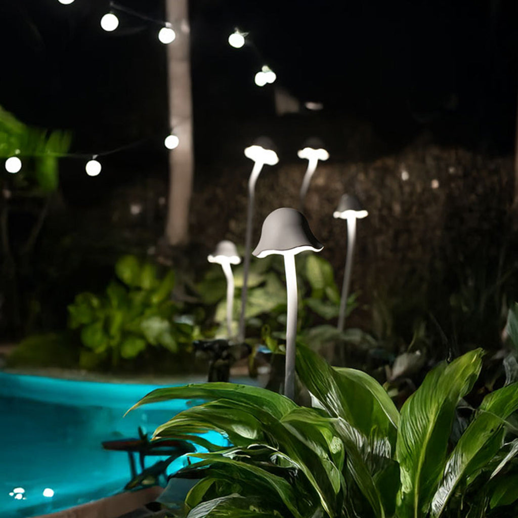 CHARLESTON BRONZE PATHWAY BEACON LIGHTS