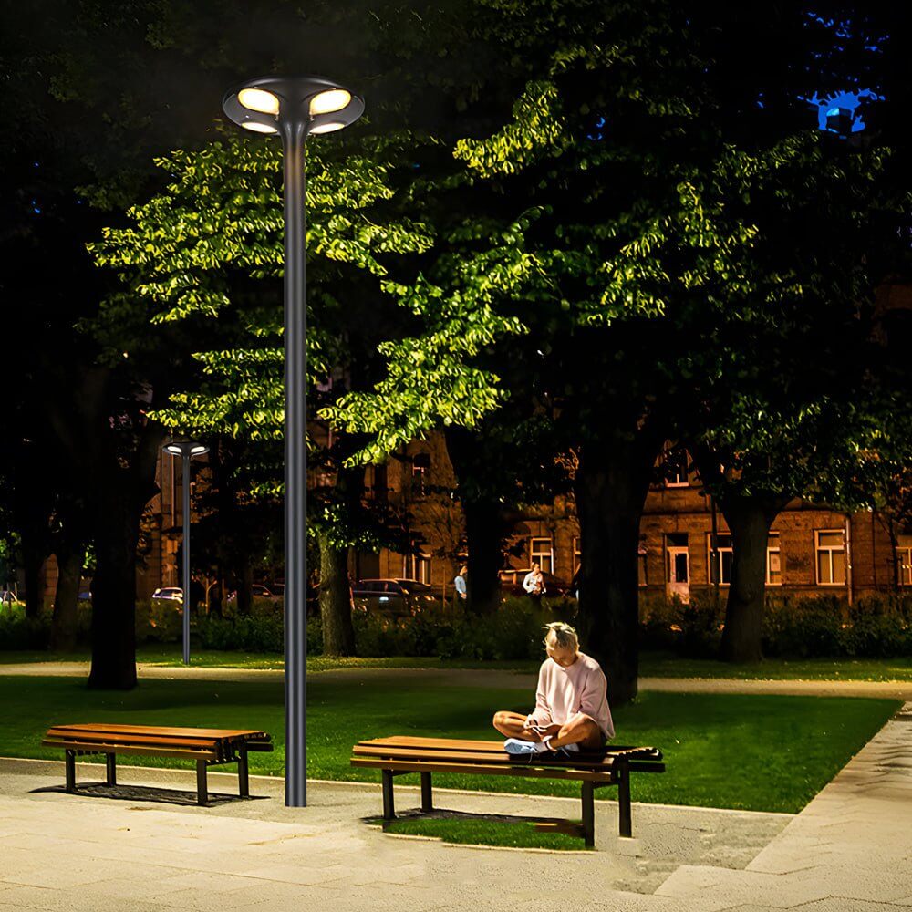 RAVENHURST SOLAR-POWERED NIGHTSCAPE LANTERN POST
