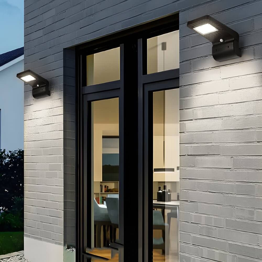 RAVENHURST SOLAR EMBER WALL LANTERN