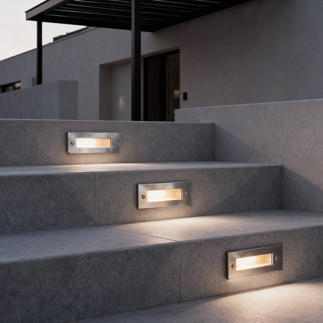 RAVENSCROFT LED STAIRWAY EMBEDDED LANTERNS