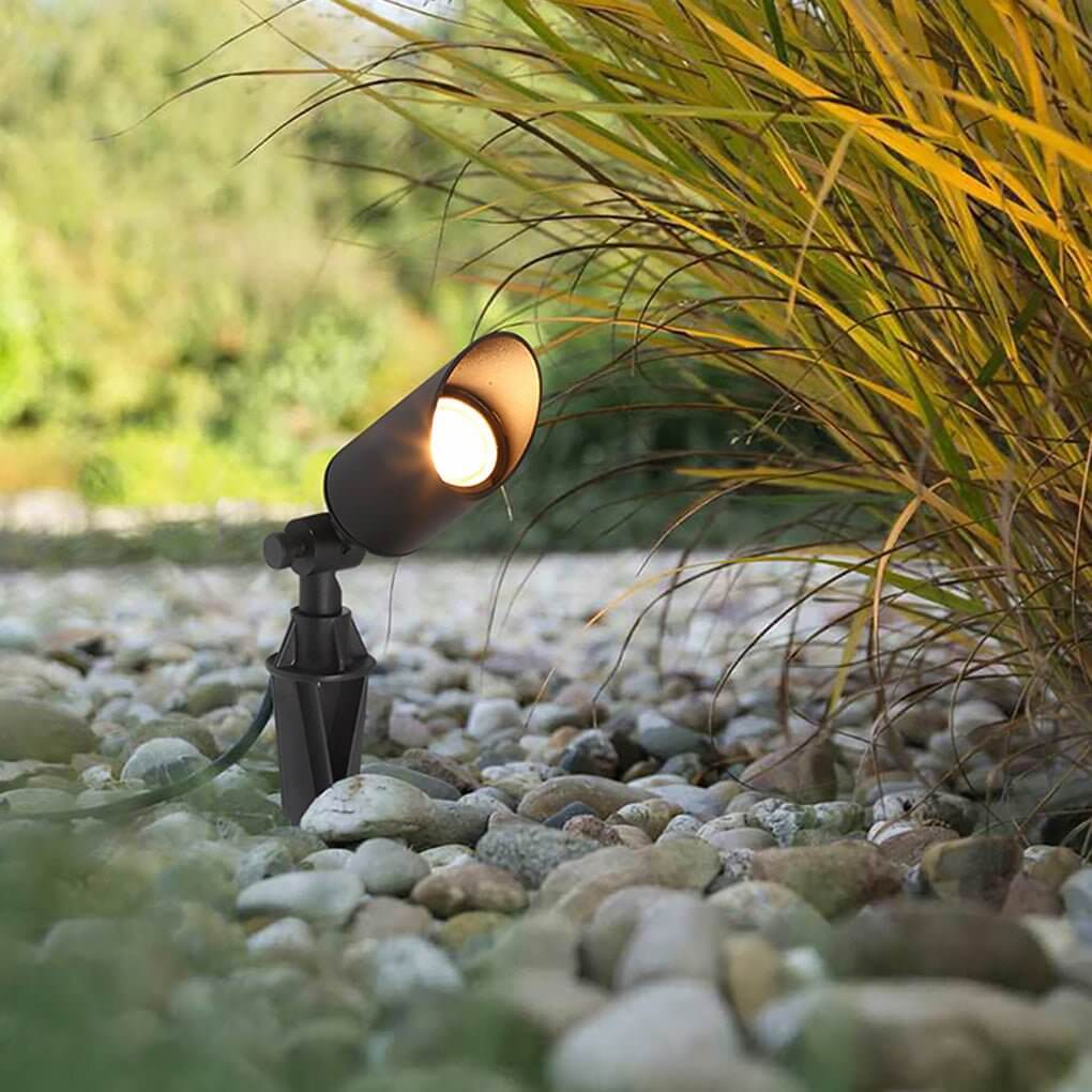 WINDSOR GARDEN ILLUMINATOR: Adjustable Waterproof LED Spotlight for Outdoor Spaces