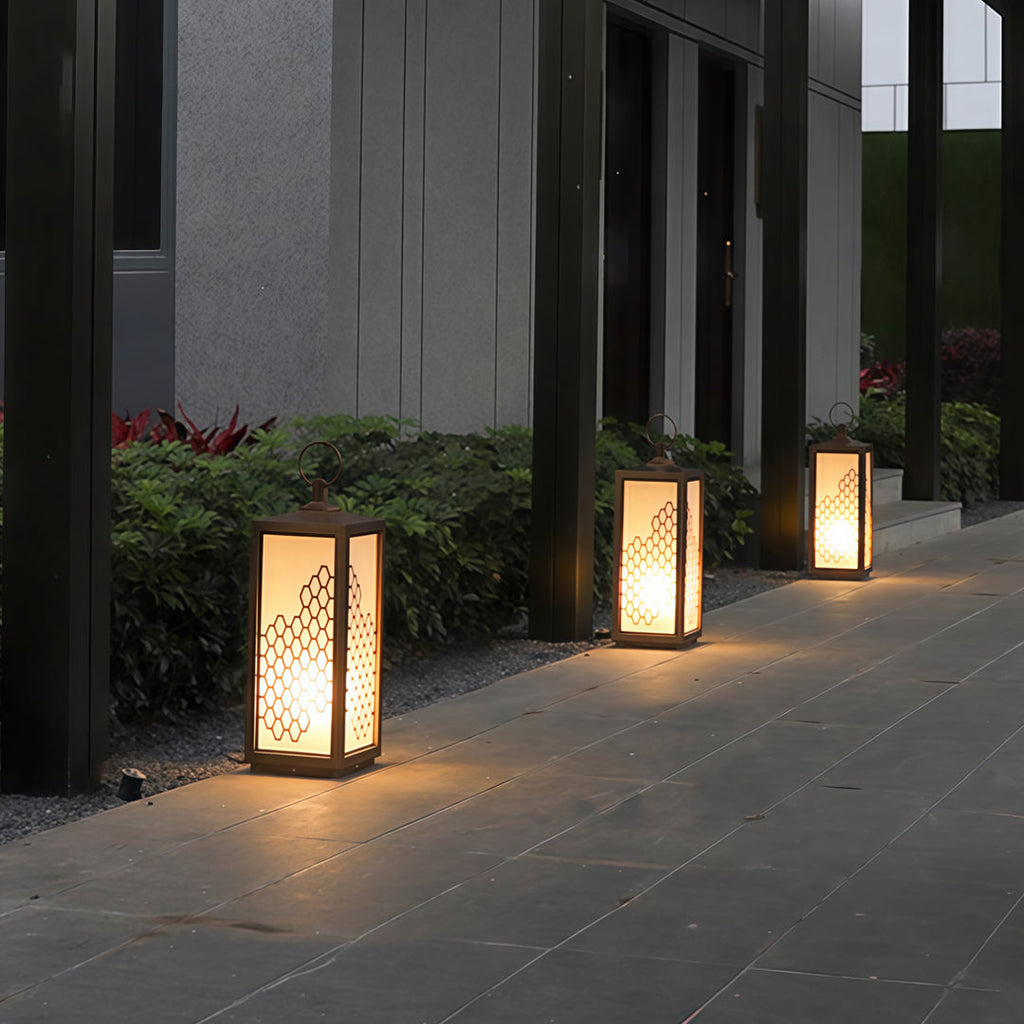 WINDSOR GARDEN SHIELD OUTDOOR LANTERN