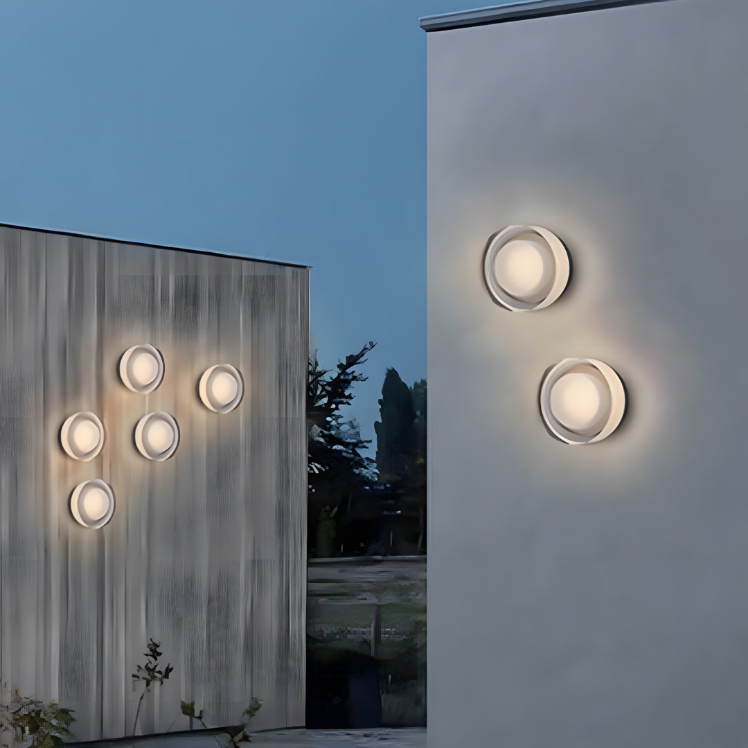 WINTHORPE WEATHERPROOF GARDEN WALL LANTERN