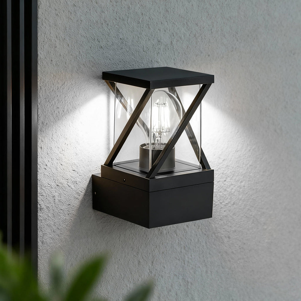 WINTHORPE ALUMINUM OUTDOOR WALL LIGHTING FIXTURE