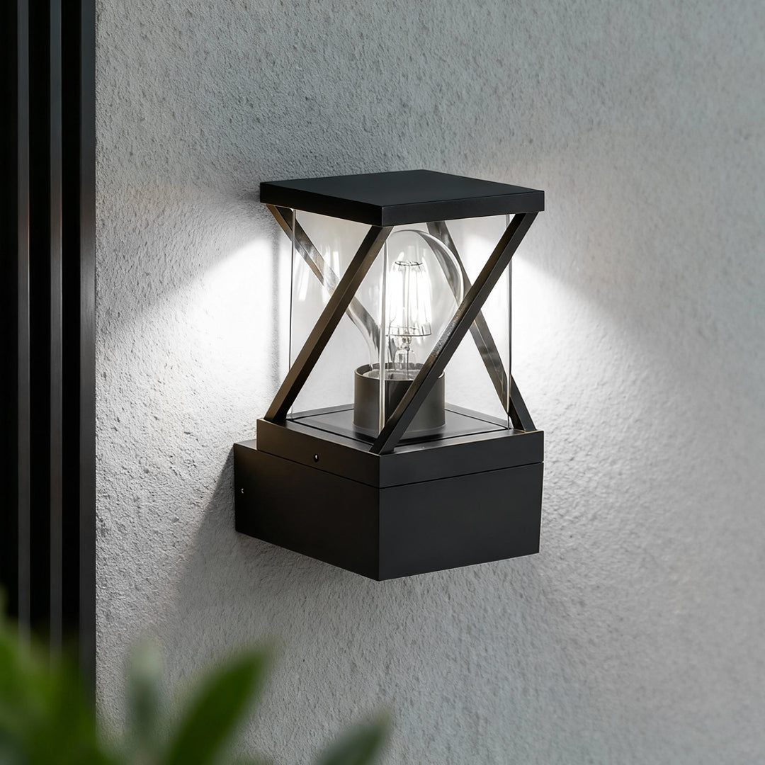 WINTHORPE ALUMINUM OUTDOOR WALL LIGHTING FIXTURE