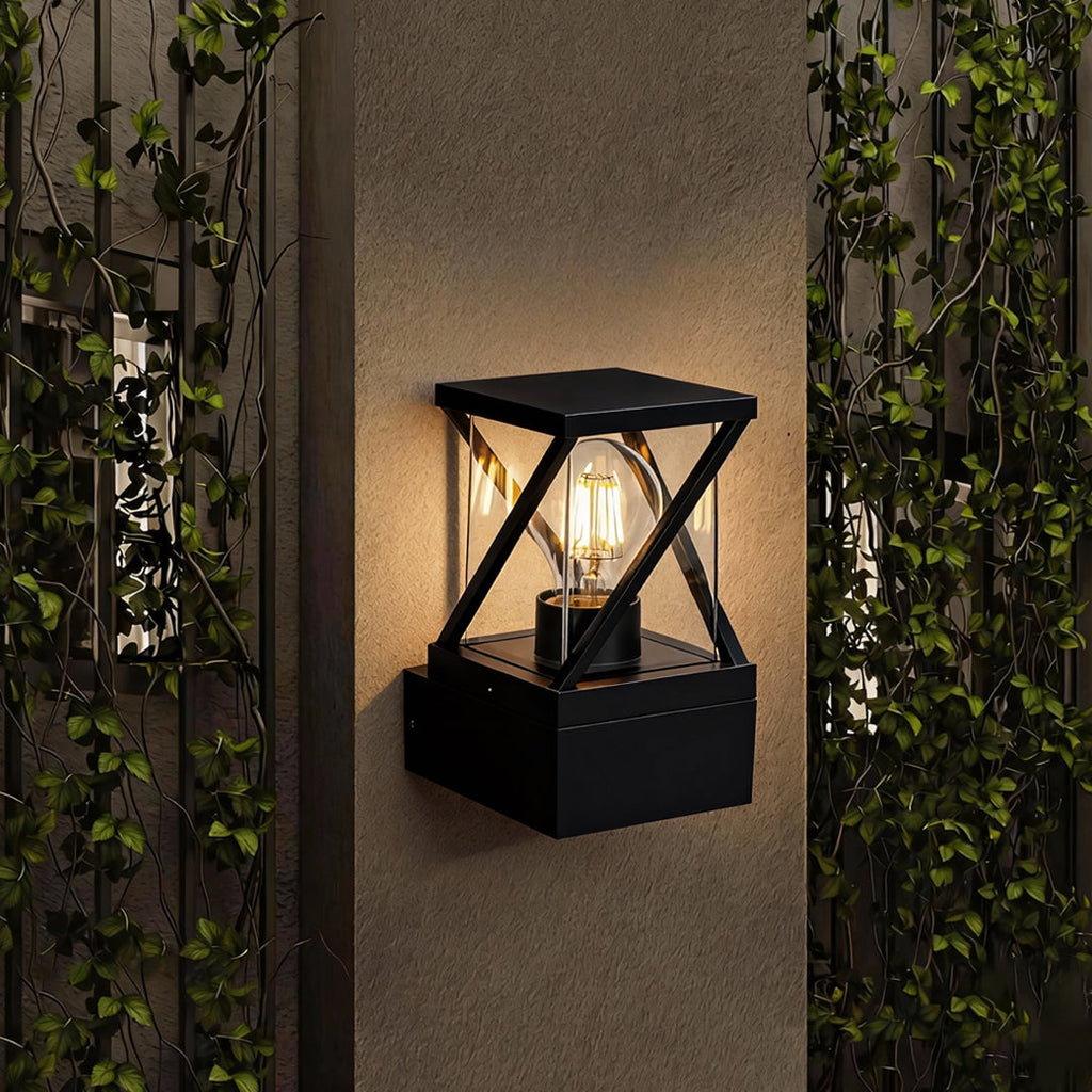 WINTHORPE ALUMINUM OUTDOOR WALL LIGHTING FIXTURE