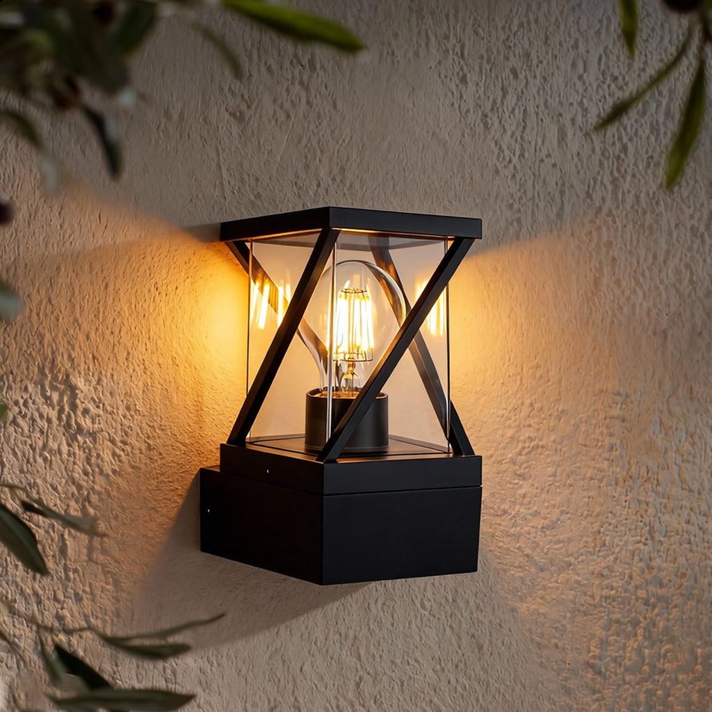 WINTHORPE ALUMINUM OUTDOOR WALL LIGHTING FIXTURE