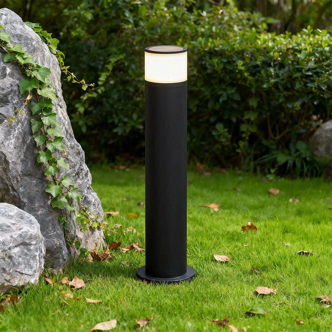 CHARLESTON GLOWING GARDEN BOLLARD LIGHTS