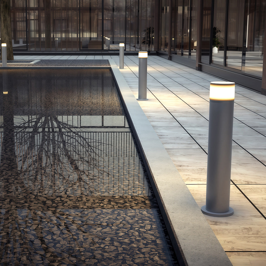 CHARLESTON GLOWING GARDEN BOLLARD LIGHTS