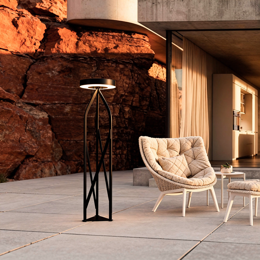 WINDSOR GLOW OUTDOOR LED LANTERN, VINTAGE-INSPIRED LANDSCAPE LIGHTING