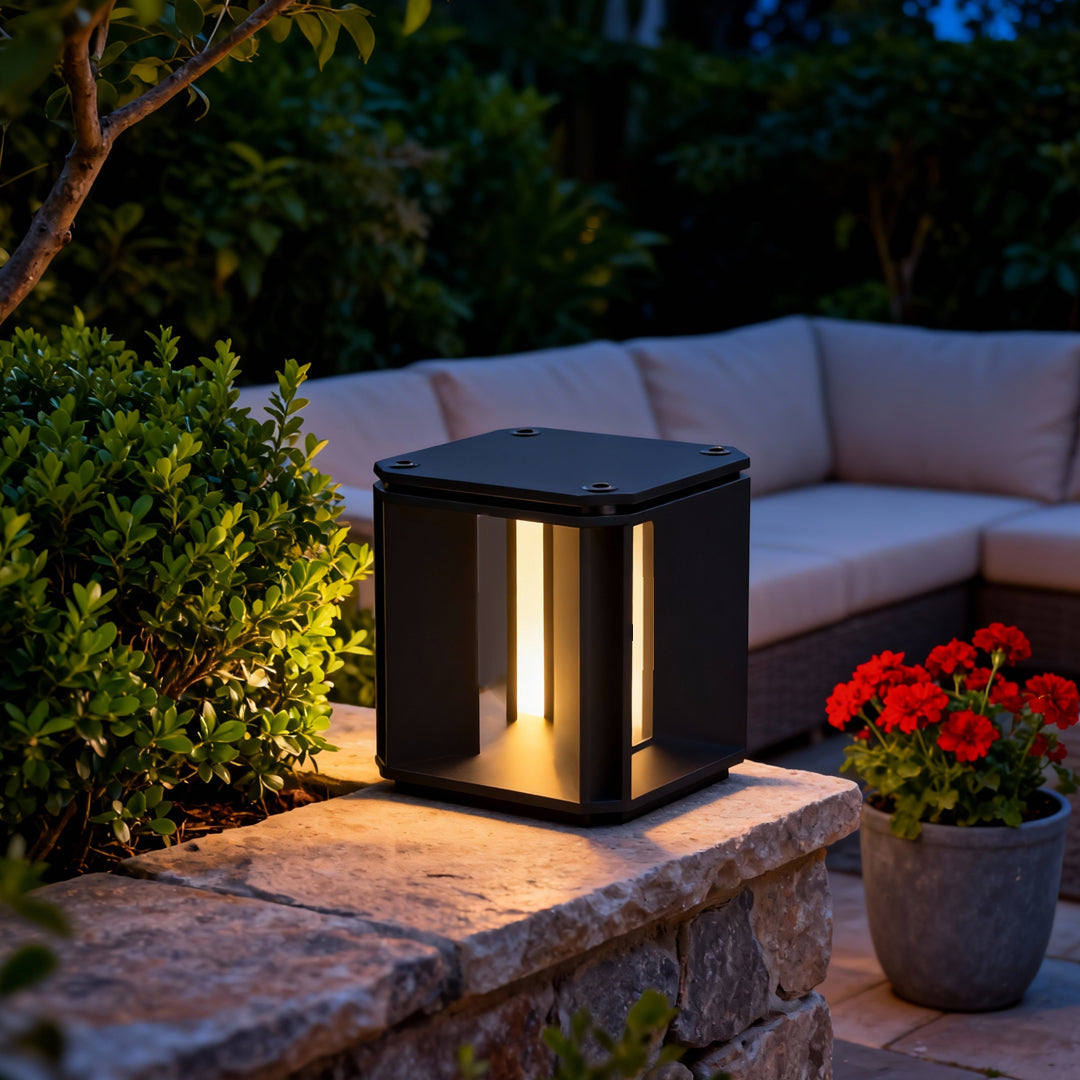 RAVENSHILL OUTDOOR METAL PILLAR LANTERN