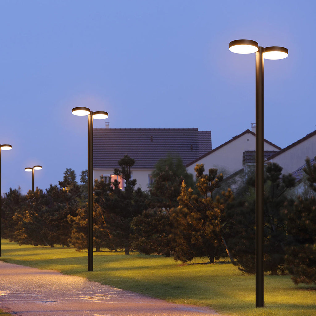 WINTERBOURNE SOLAR-POWERED GARDEN ILLUMINATOR