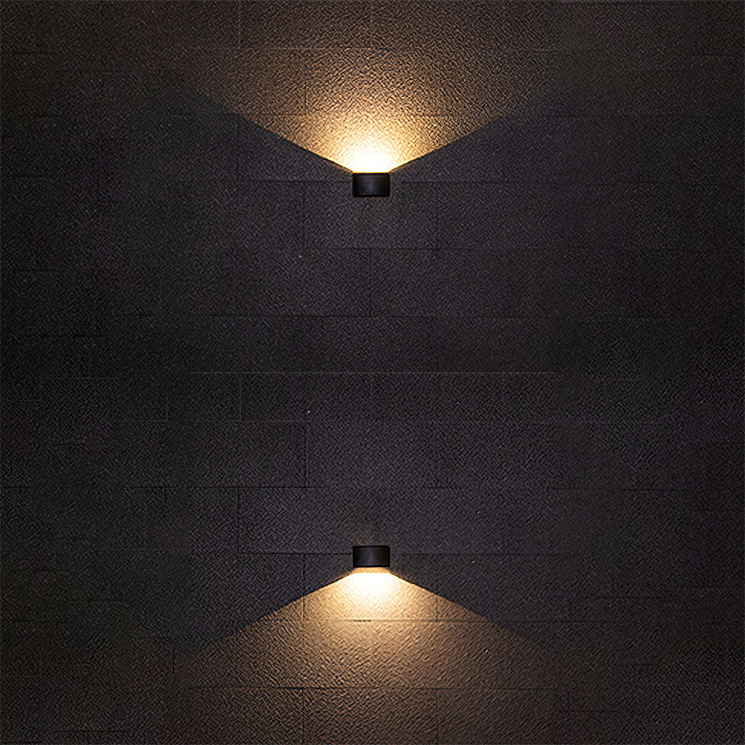 WINDSOR RAINPROOF DUAL-FACED WALL LANTERN