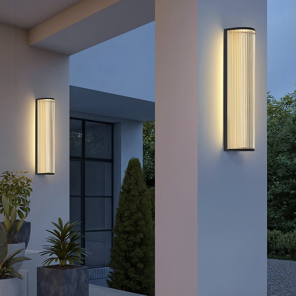 WINDSOR GARDEN VERTICAL LANTERN - Outdoor Waterproof Wall Fixture