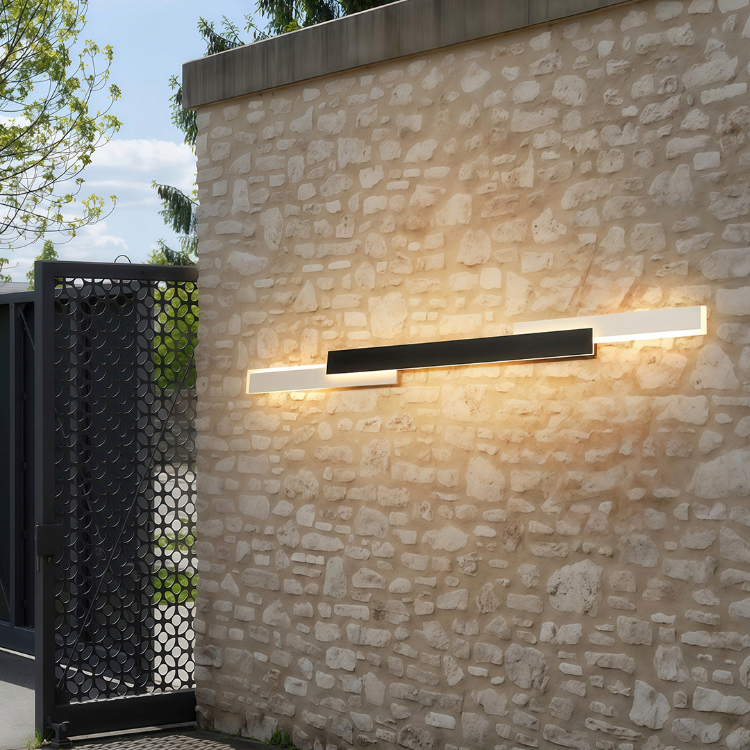 RAVENSCROFT OUTDOOR LED LINEAR WALL LANTERN