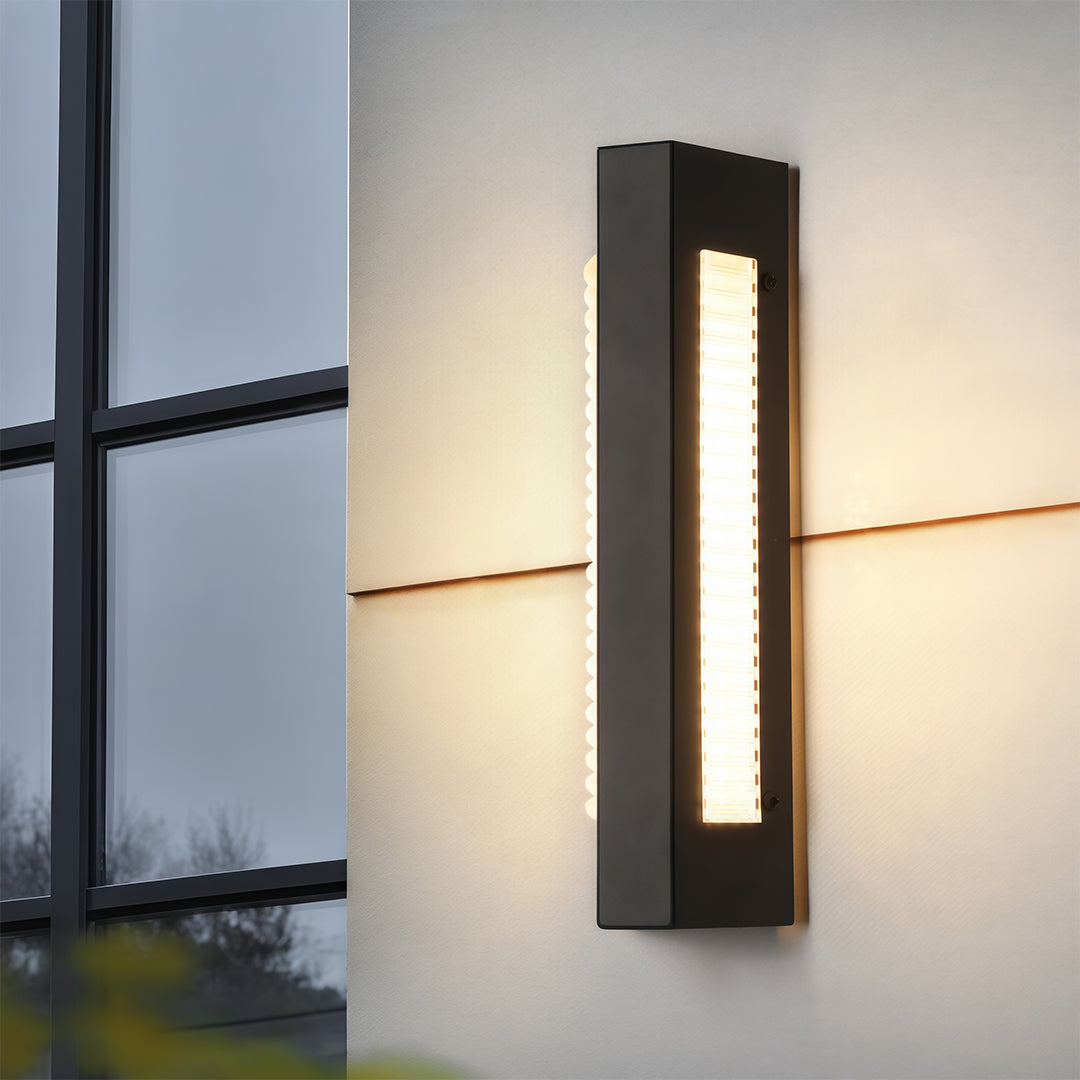 WINDSOR GARDEN LED WALL LANTERN - WEATHERPROOF ILLUMINATION