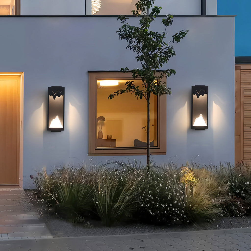 RAVENSHIRE WEATHERPROOF GARDEN LANTERN
