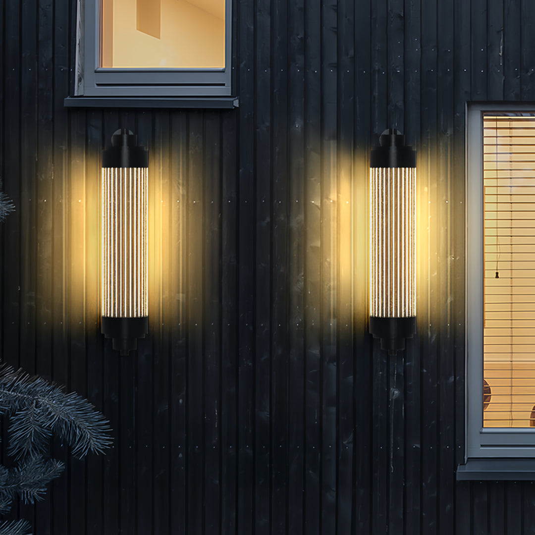 RAVENCLIFFE OUTDOOR LED SCONCE WITH WEATHERPROOF DESIGN