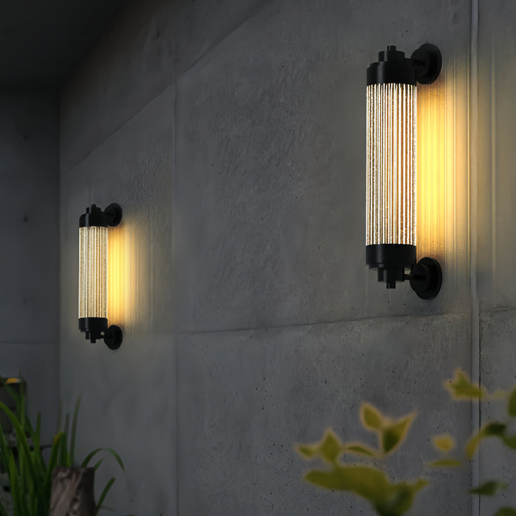 RAVENCLIFFE OUTDOOR LED SCONCE WITH WEATHERPROOF DESIGN