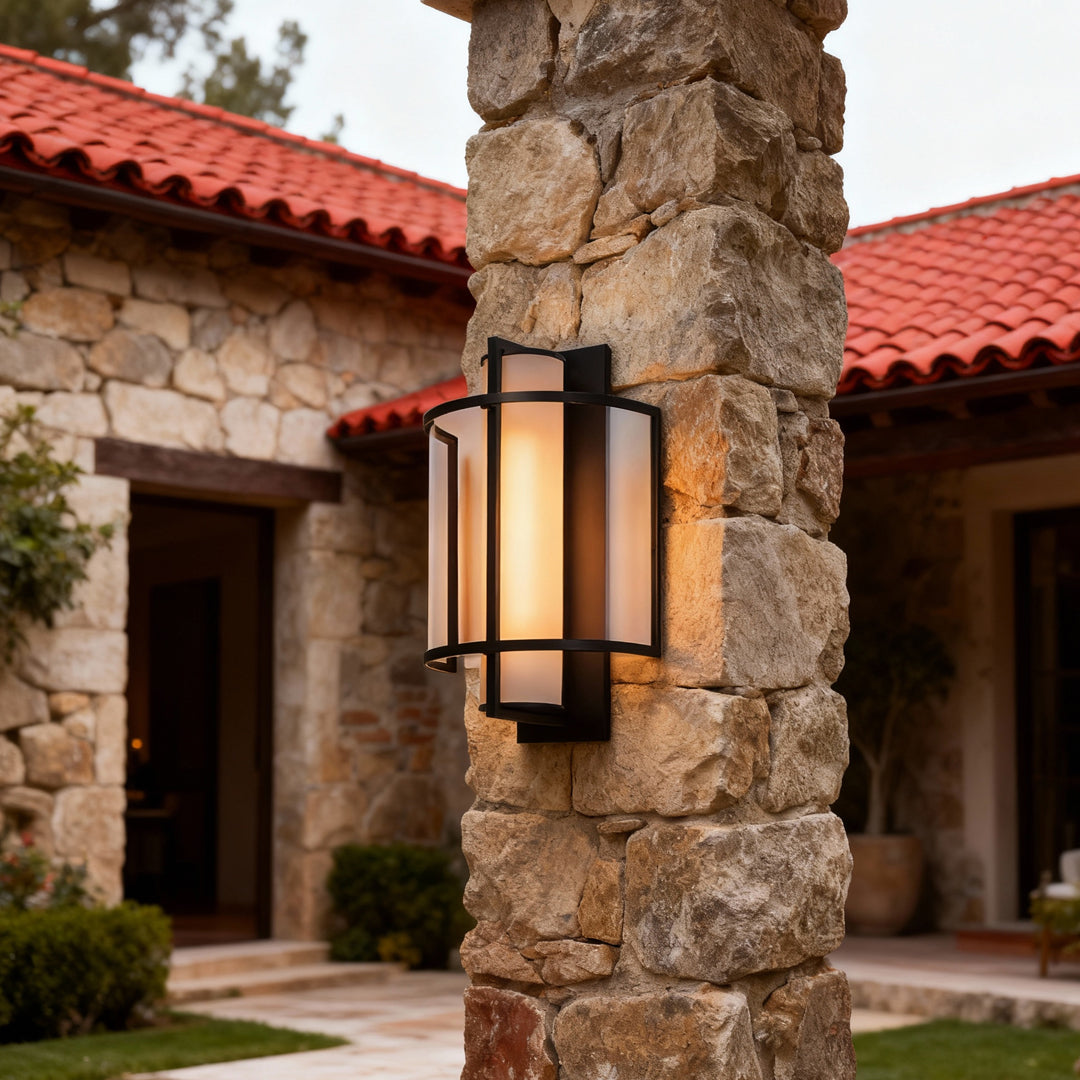 RAVENSCROFT WEATHERPROOF GARDEN WALL LANTERN
