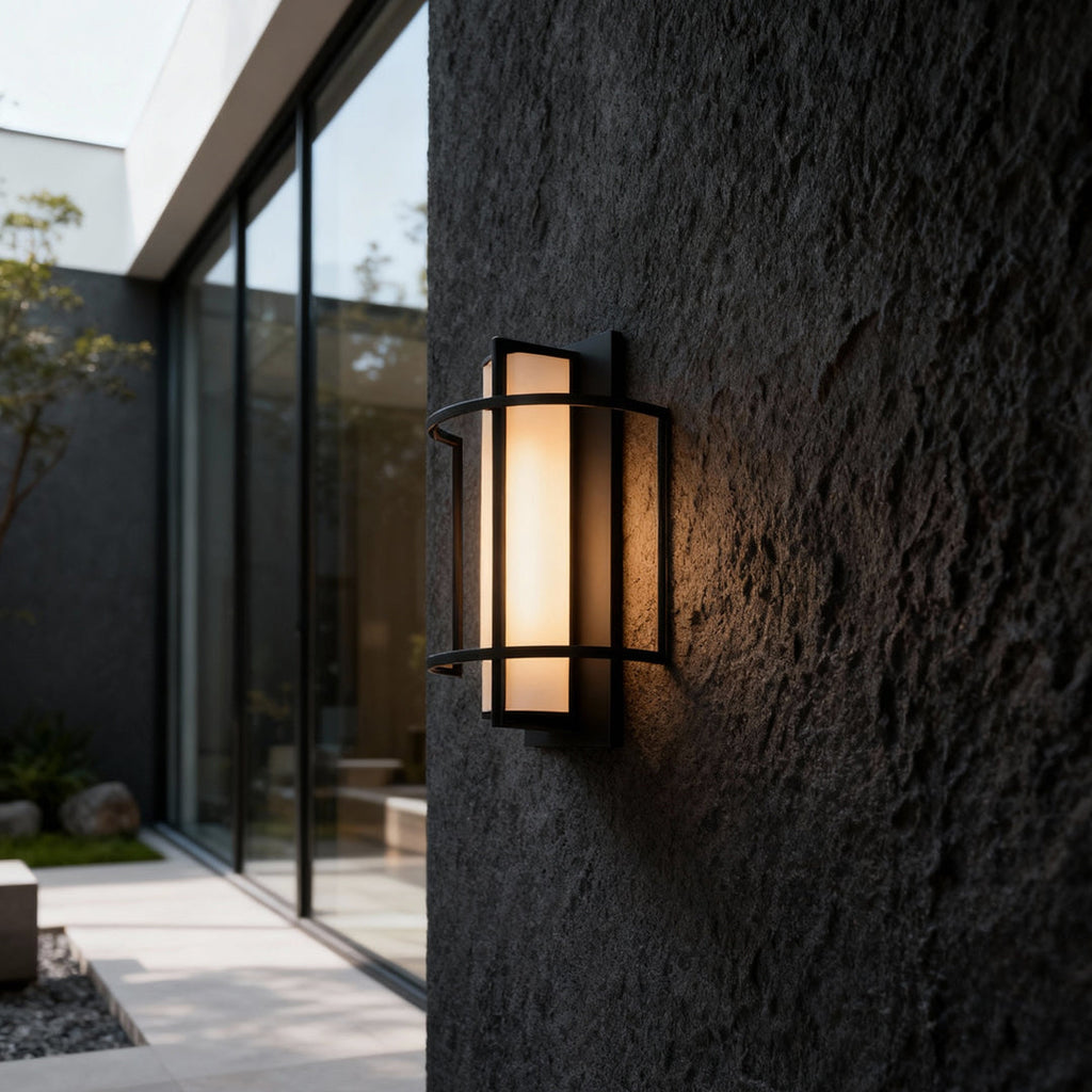 RAVENSCROFT WEATHERPROOF GARDEN WALL LANTERN