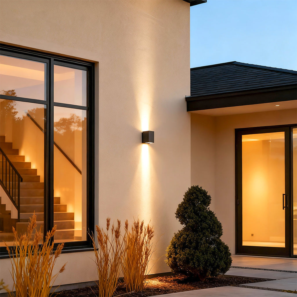 WINDSOR SQUARE DUAL-DIRECTION LED WALL LUMINAIRE