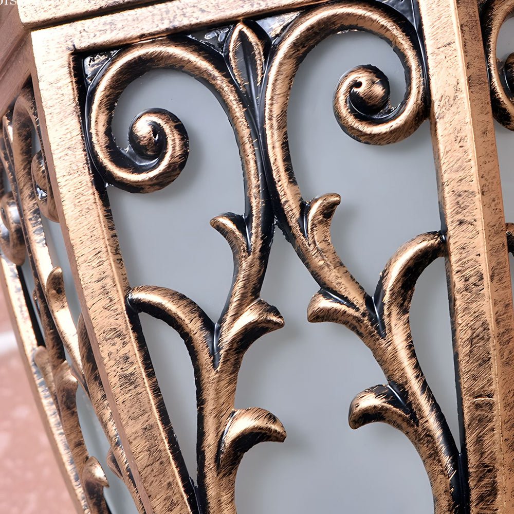 WINTHROP VINTAGE GARDEN WALL LANTERN