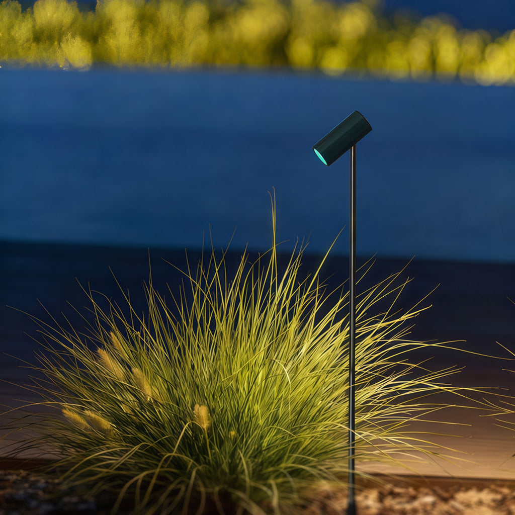 WINDSOR PATHWAY ILLUMINATOR - MINIMALIST LANDSCAPE LIGHTING