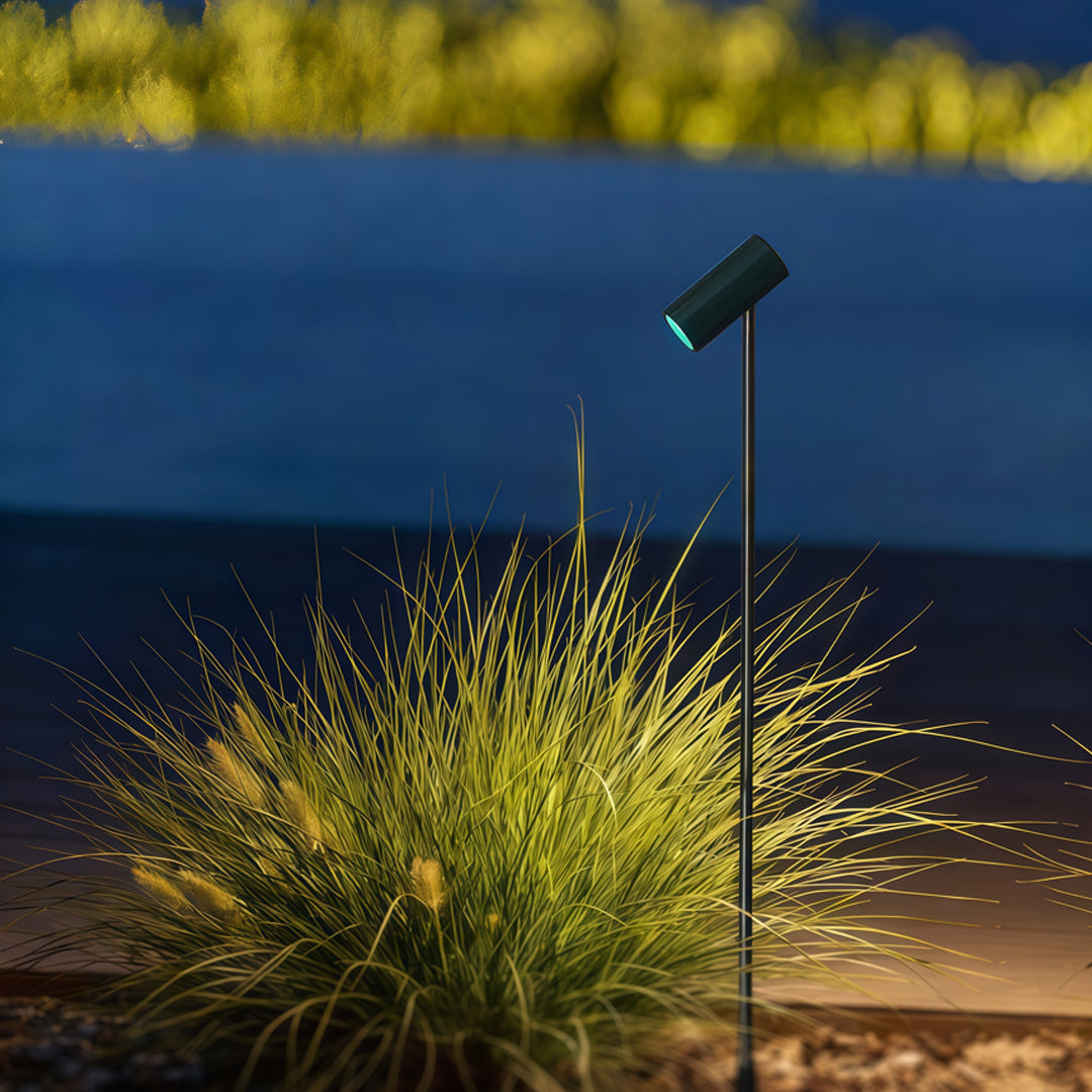 WINDSOR PATHWAY ILLUMINATOR - MINIMALIST LANDSCAPE LIGHTING